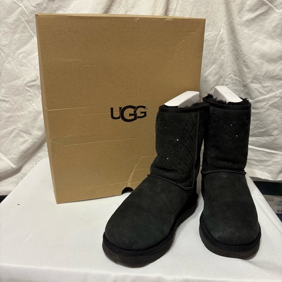 UGG Women's Classic Short Crystal Diamond boots in black suede - Picture 8 of 13